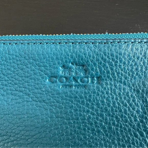 Coach Teal Leather Wristlet - Picture 2 of 4